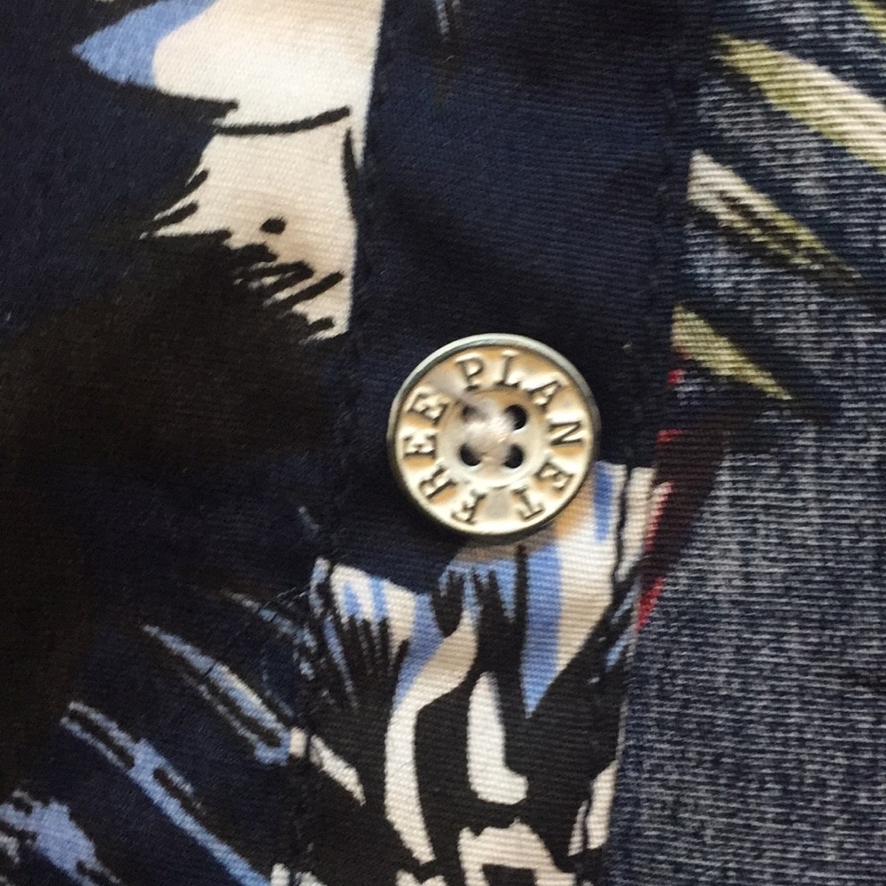 Free Planet Hawaiian Shirt Button-Up - Picture 5 of 6